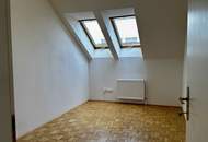 (Verfügbar wegen Rücktritt.) Tolle 3-Zimmer DG-Wohnung mit Balkon - korrekte, langfristige &amp; verlässliche Mieter erwünscht.