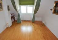 Wohntraum mit großer Dachterrasse und Garage in Grün- Ruhelage