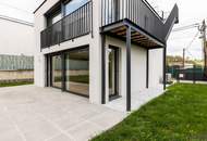 MINI VILLA AM HACKENBERG MIT CA. 37m² DACHTERRASSE UND IMPOSANTEM WEITBLICK AUF DIE CITY - EIGENGRUND IM KLEINGARTEN - GANZJÄHRIG BEWOHNBAR