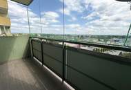 Lichtdurchflutete 4-Zimmer-Wohnung mit Balkon, Loggien & Fernblick