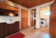 renovierter Vierkanthof mit großem Obstgarten