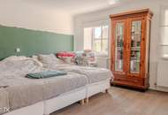 Großzügiges Wohnhaus mit Pool