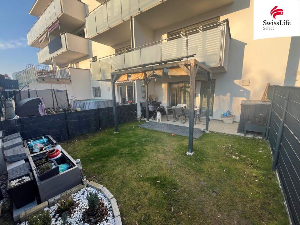 Modern &amp; gemütlich -- 3-Zimmer-Wohnung mit Garten, Garage &amp; Carport (BJ 2022)