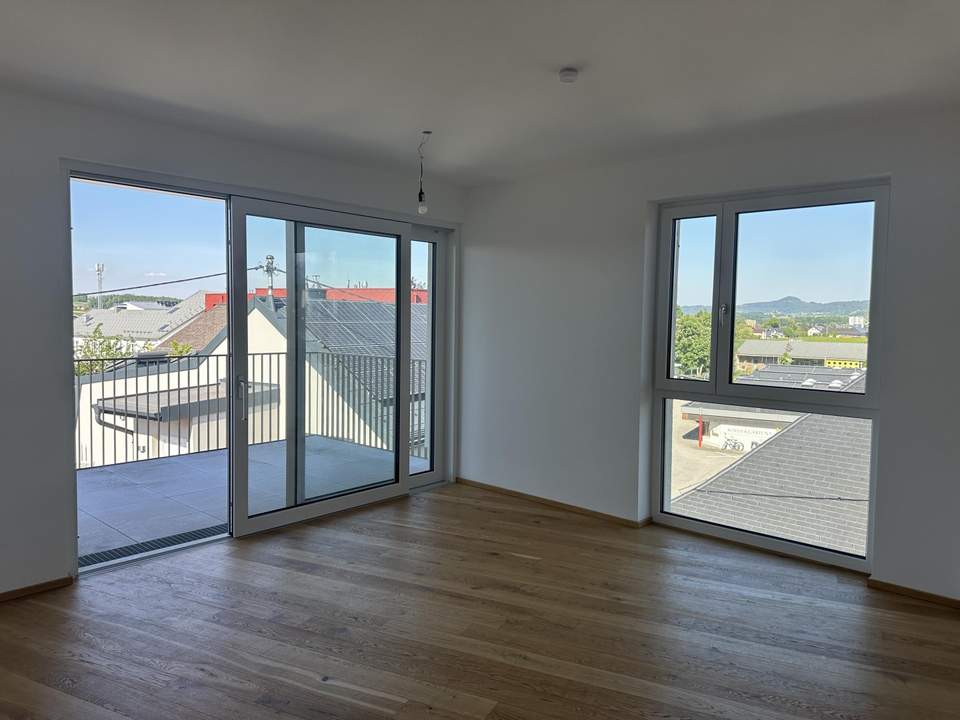 Moderne Miewohnung mit Terrasse und Bergblick