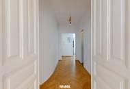Vier-Zimmer-Altbau-Wohnung im 3. Stock in zentraler Lage!