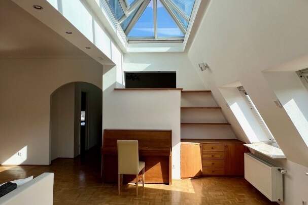 GROSSZÜGIGE FAMILIENWOHNUNG IN HIETZINGER BESTLAGE, Wohnung-miete, 1.950,00,€, 1130 Wien 13., Hietzing