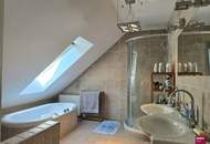 Exklusive Wohlfühlresidenz mit zwei Häusern und Pool