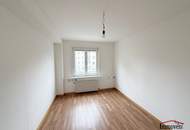 UNBEFRISTET und SANIERT: Großzügige Wohnung mit hervorragender Infrastruktur! Nur für eine Wohngemeinschaft geeignet!