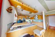 Riesiges Ein- oder Zweifamilienhaus mit 359 m² Wohnfläche, 2 Terrassen, Garage und Fernblick in Thalheim