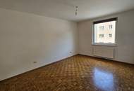unbefristet | große 2 Zimmer-Wohnung