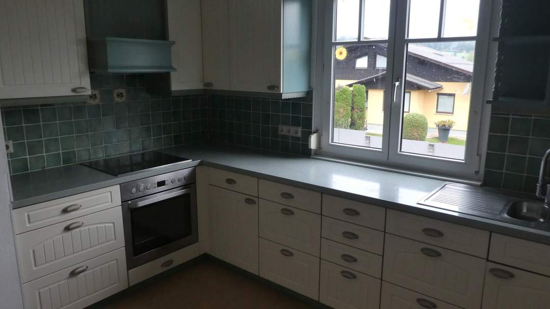 Schöne große Mietwohnung in ruhiger Lage und doch Zentrumsnähe von Villach zu vermieten!