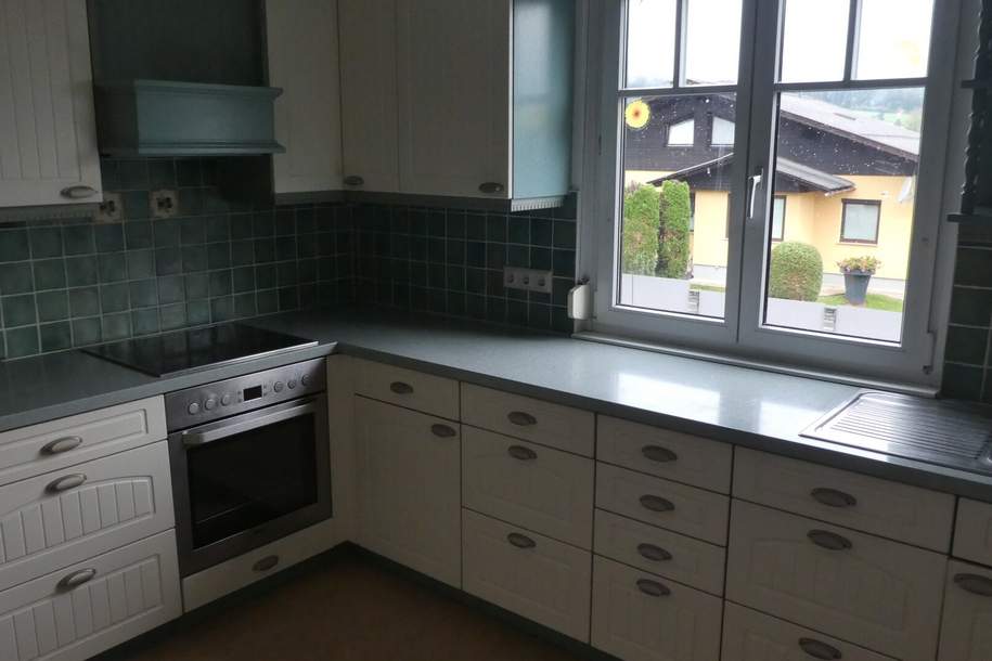 Schöne große Mietwohnung in ruhiger Lage und doch Zentrumsnähe von Villach zu vermieten!, Wohnung-miete, 1.300,00,€, 9500 Villach(Stadt)