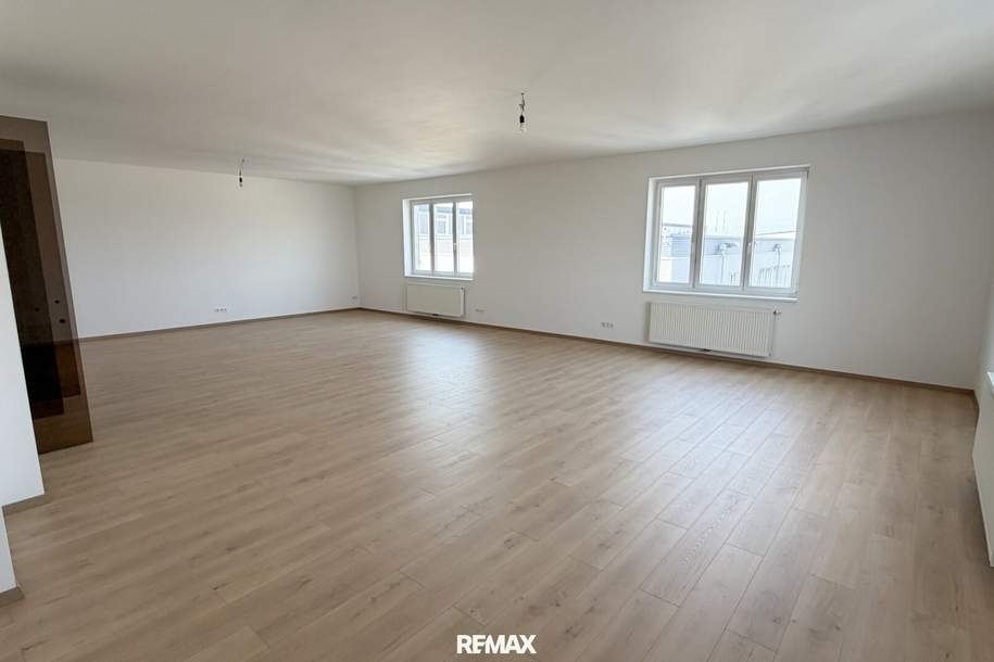 Modernes Büro in Flugplatznähe - 94m² im 2. OG in Wiener Neustadt zur Miete!, Gewerbeobjekt-miete, 832,38,€, 2700 Wiener Neustadt(Stadt)