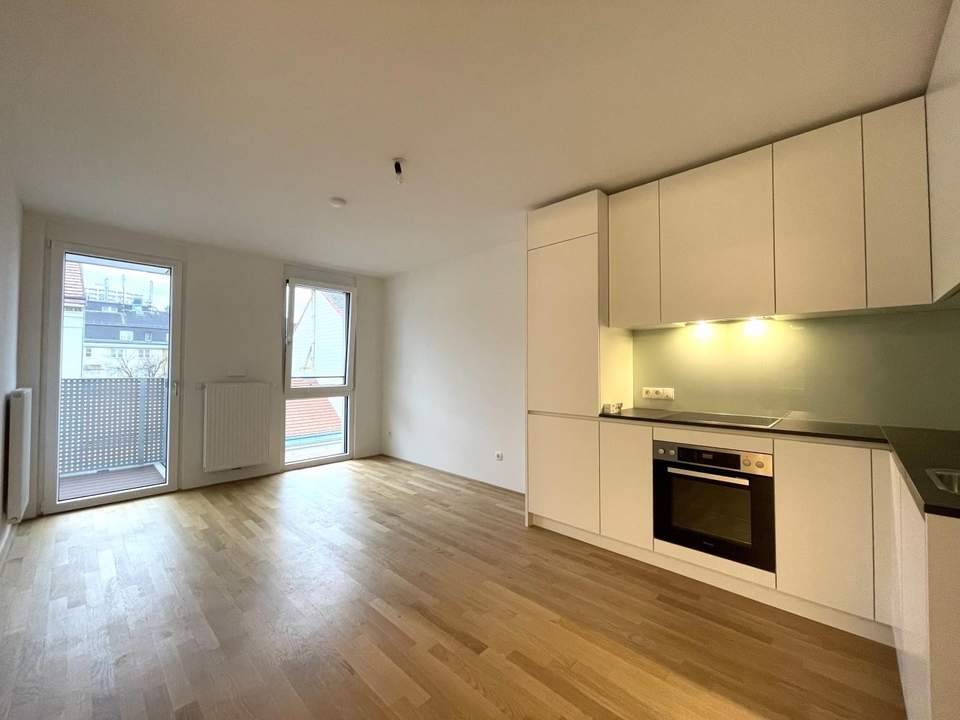 4.OG! Neuwertige 2 Zimmer Wohnung mit hofseitigem Balkon! Top-Ausstattung!