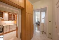 ab 01.05.2026: teilmöblierte 2-Zimmer-Altbau-Wohnung (partly furnited one bedroom apartment) in zentraler & ruhiger Lage