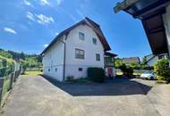 Großzügiges Wohnhaus mit Wintergarten