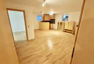 GROSSZÜGIGE VILLA IN BOCKFLIEß MIT 11 ZIMMER, POOL, DOPPELGARAGE UND WUNDERSCHÖNEM GARTEN