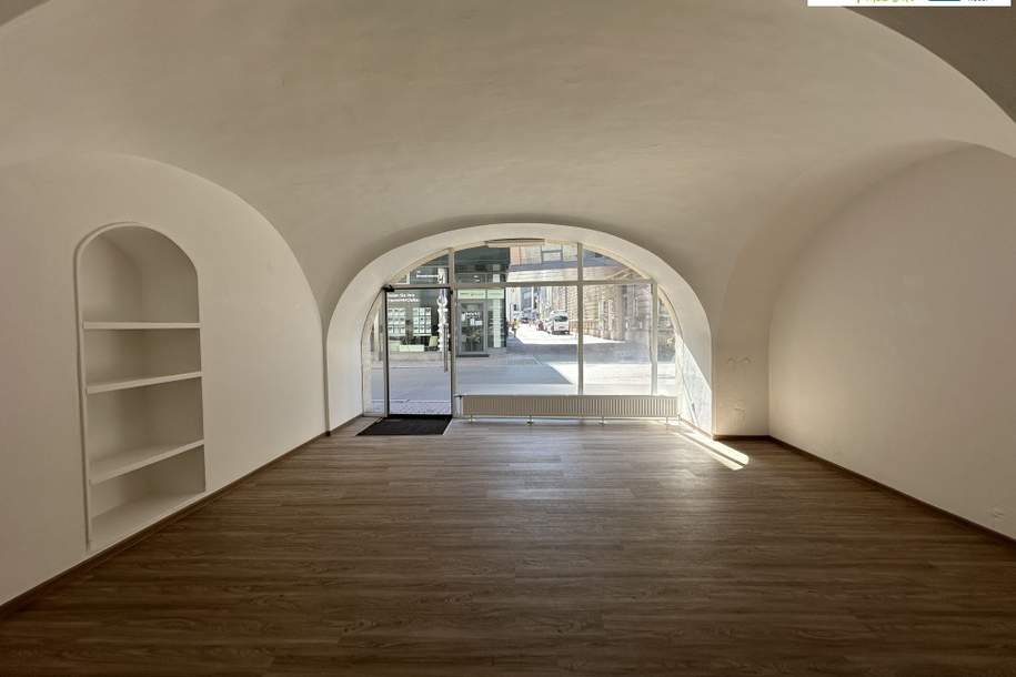 Innenstadt - Großzügiges Büro/Geschäftslokal mit Lagerfläche - Nähe Hauptbahnhof!, Gewerbeobjekt-miete, 2.528,17,€, 3100 Sankt Pölten(Stadt)