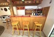 Gepflegtes großes Einfamilienhaus mit überdachtem Pool!