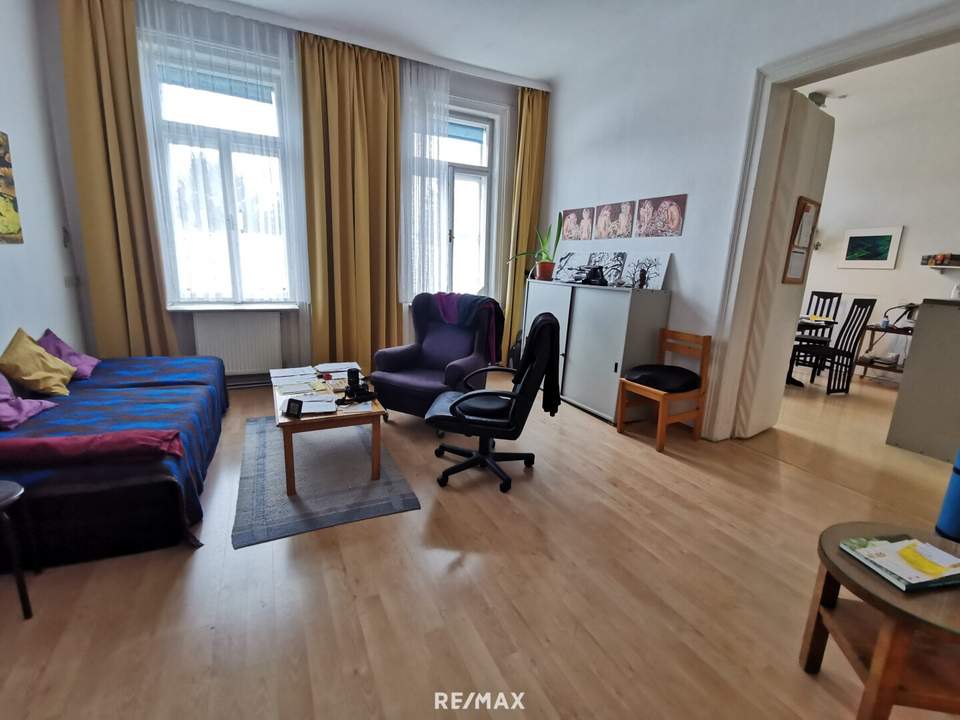 Lohnendes Invest. 4-5 Zimmer plus. Sehr gute Infrastruktur.