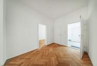 Stilvoller Erstbezug – hochwertig sanierte Altbauwohnung in ruhiger Lage!