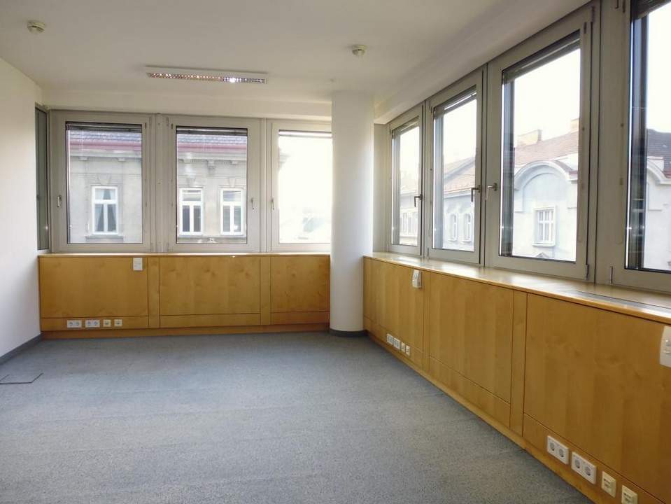 Moderne Bürofläche mit Terrasse und Concierge-Service (Preise exkl. MwSt.)