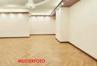 EXKLUSIVE BOUTIQUE - FUSSGÄNGERZONE