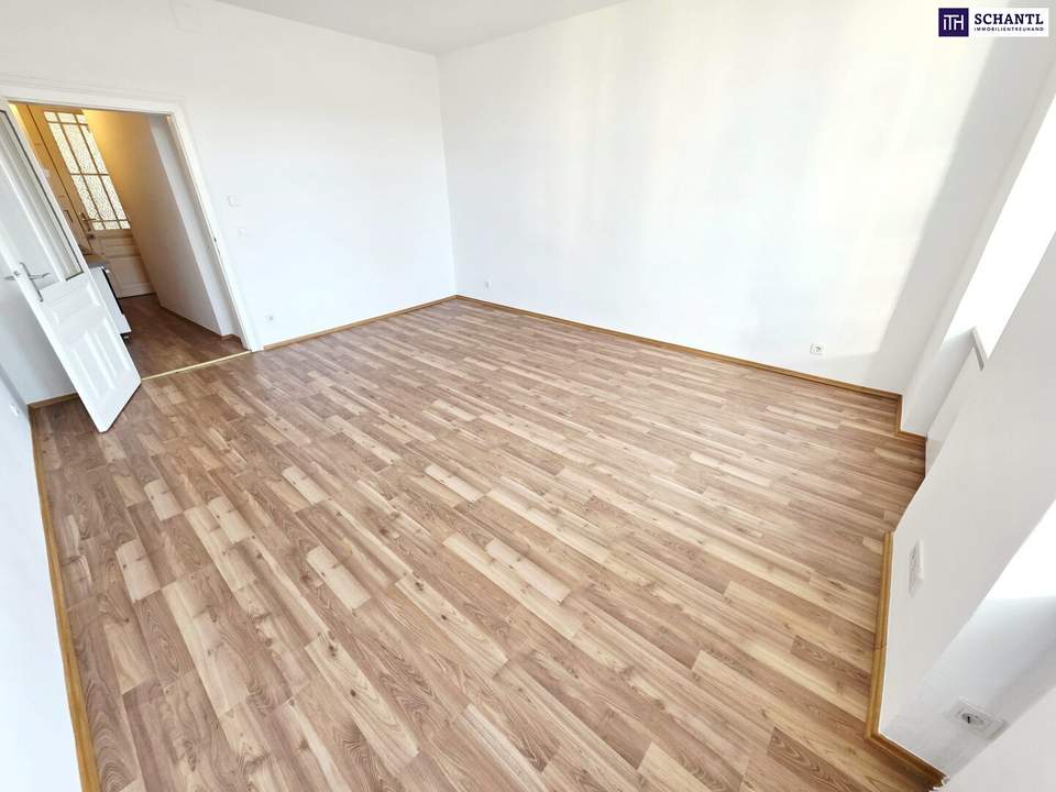 Die leise Seite des Stadtlebens! Kompakte Kleinstwohnung im 3.Stock mit eingereichtem, großen Balkon! U-Bahn um´s Eck! Ruhige Hoflage in 1030 Wien + Schönes Altbauhaus! Nicht zögern!