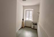 Stilvolle, barrierefreie Ordination oder Bürofläche mit Eigengarten in repräsentativer Stadtvilla nahe Hauptplatz & Bahnhof Bruck an der Leitha
