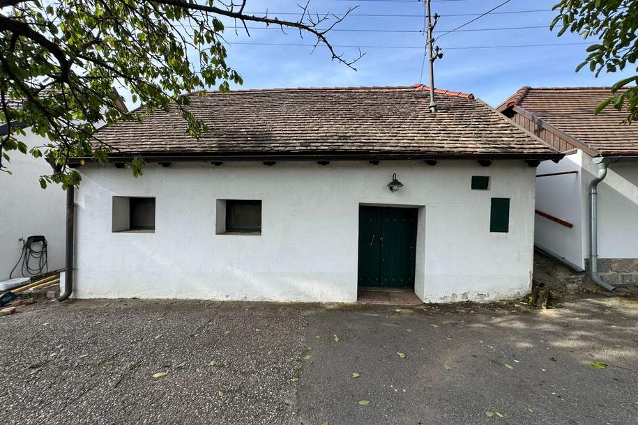Charmantes Presshaus mit gemauerter Kellerröhre in idyllischer Weinviertler Lage, Haus-kauf, 29.000,€, 2061 Hollabrunn