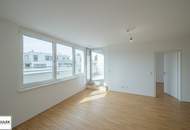 Helle 2 Zimmer Dachgeschosswohnung mit hofseitiger Terrasse - Abendsonne auf der eigenen Terrasse genießen! // ab 02/26 **VIDEO**