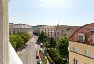 Südseitiger Altbau mit schönem Ausblick! Sanierungsbedürftige 3,5-Zimmer-Wohnung im 3. Stock