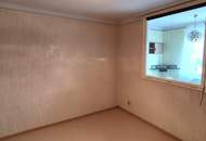 Sanierungsbedürftige 2,5-Zimmer-Wohnung beim Kinzerplatz