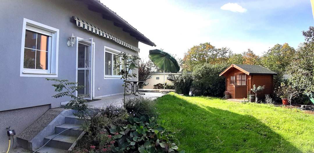 Bungalow in attraktiver Lage. Wohnen auf einer Ebene, gemütlich und modern.