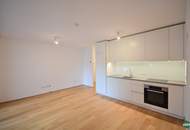 Urbaner Rückzugsort: Loggia zum Begrünen, hochwertiger Neubau