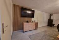 LIEBEVOLLER BUNGALOW MIT GEPFLEGTEM GARTEN IN TRAUMHAFTER RUHELAGE