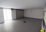 Attraktives Büro mit eigener Garage und zusätzlicher Lagerfläche