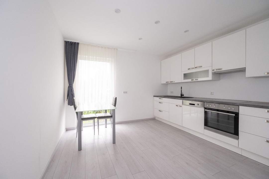 Innen sanierter, unterkellerter Bungalow mit 5 Zimmern und 1531 m² Grundstück in zentraler Lage!