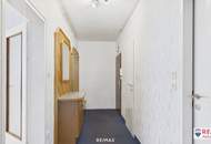 Helle 3,5-Zimmer-Wohnung im 6. Stock mit Aufzug – ideal als Büro oder Wohnung