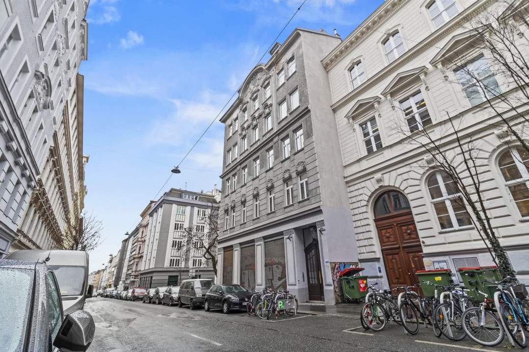 WOHNEN mit STIL im 7. Bezirk – Altbau-Highlight mit 3 Zimmern