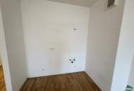 Moderne 2,5-Zimmer-Wohnung mit Loggia nahe Bushaltestelle 31A