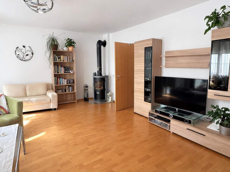 NEUER PREIS! Sehr schöne Eigentumswohnung in ruhiger Vorstadtlage