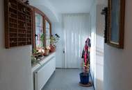 Sehr liebevoll und stilvoll saniertes Bauernhaus mit zwei Ferienappartements