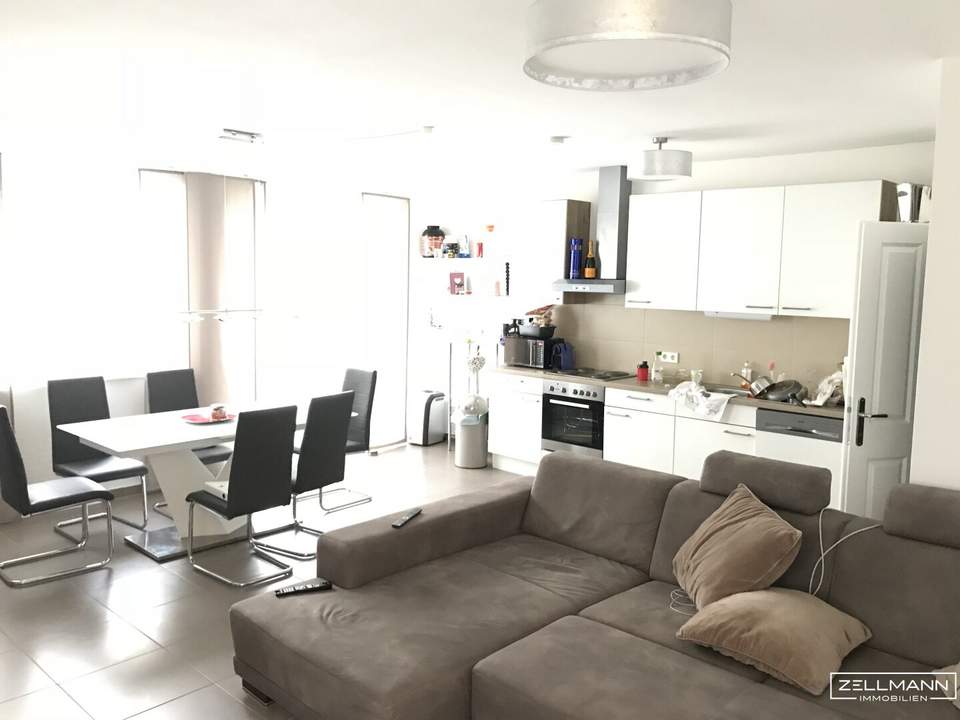 ruhige & sonnige Dachgeschoss Wohnung mit Terrasse | ZELLMANN IMMOBILIEN