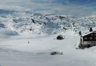 Berghütte/Alm in traumhafter Alleinlage mit Blick auf das atemberaubende Dachsteinmassiv