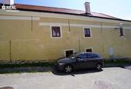 Ehemaliges Pfarrhaus mit großem Gartengrundstück