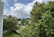 Hohe Warte 4-Zimmer-Wohnung mit großem Parkareal und Pool