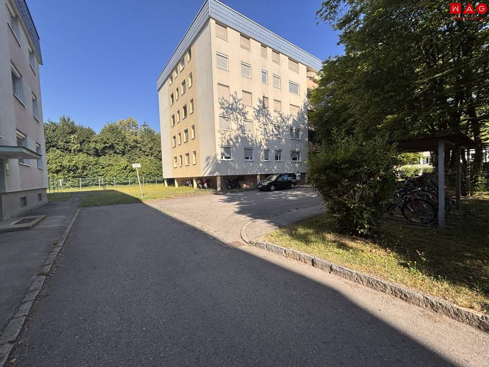 Sanierung im Oktober 2026 – Einzug mit 01. November 2026: Großzügige 3-Zimmer-Wohnung mit Loggia in Linz/Kleinmünchen! ACHTUNG Befristung auf 10 Jahre!