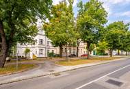 Adaptierungsbedürftige Erkerwohnung direkt beim Schloss Schönbrunn - 3 Zimmer