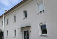 Gemütliche 3- Zimmer Wohnung im Erdgeschoss bietet ein ideales Zuhause für kleine Familien oder Paare - inmitten einer grünen Umgebung ohne auf beste Infrastruktur verzichten zu müssen! Erstbezug nach Sanierung!